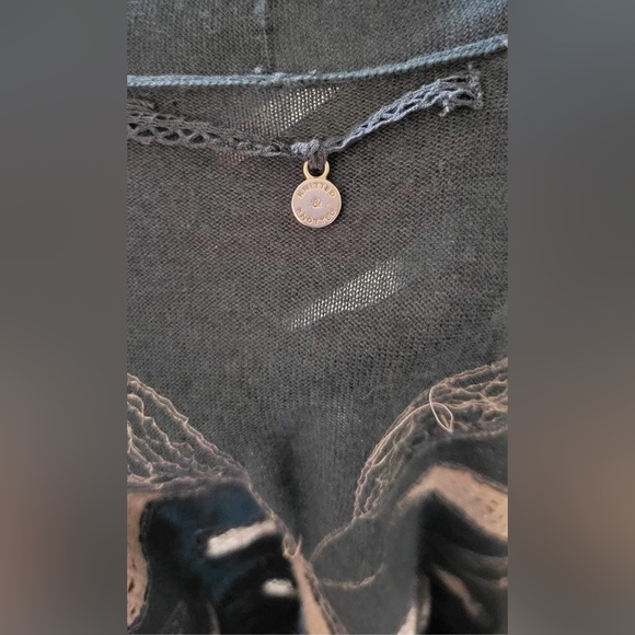 Knitted and knotted Anthropologie cardigan embroidered - Picture 3 of 4